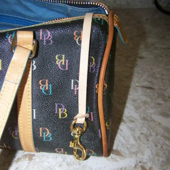 Dooney & Bourke VTG DB Monogram Barrel Bag - Picture 6 of 13